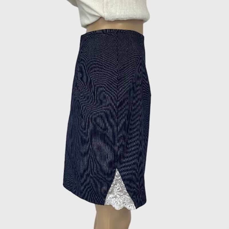 VINTAGE Y2K NAVY STRIPED SKIRT W/ SIDE LACE DETAIL - SIZE SMALL